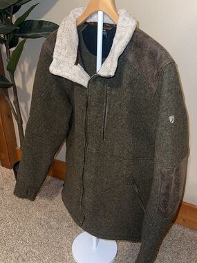 Kuhl Men's Olive Green Sherpa Collar Wool-Blend Pea Coat